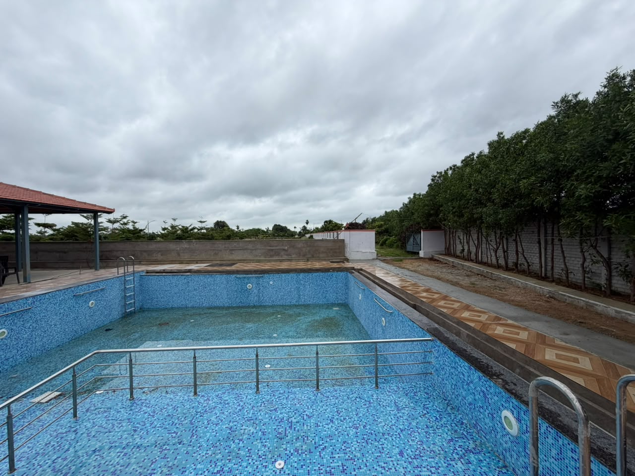 30 acres gated villa project near gollur,muchintal contact : 9010345526